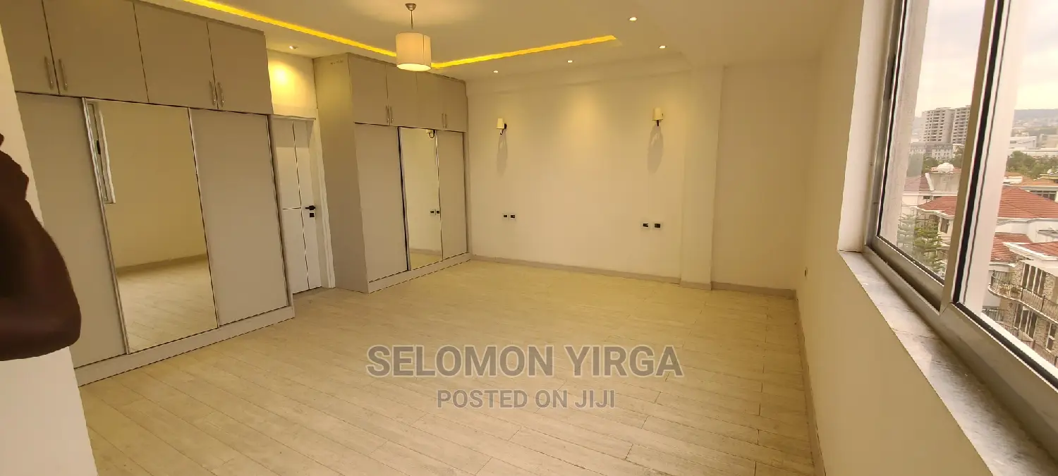 3bdrm Apartment in አድስ አበባ, Bole for rent