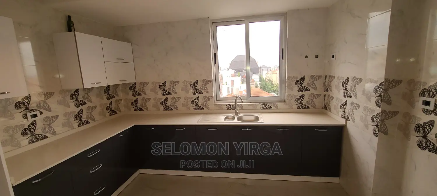 3bdrm Apartment in አድስ አበባ, Bole for rent