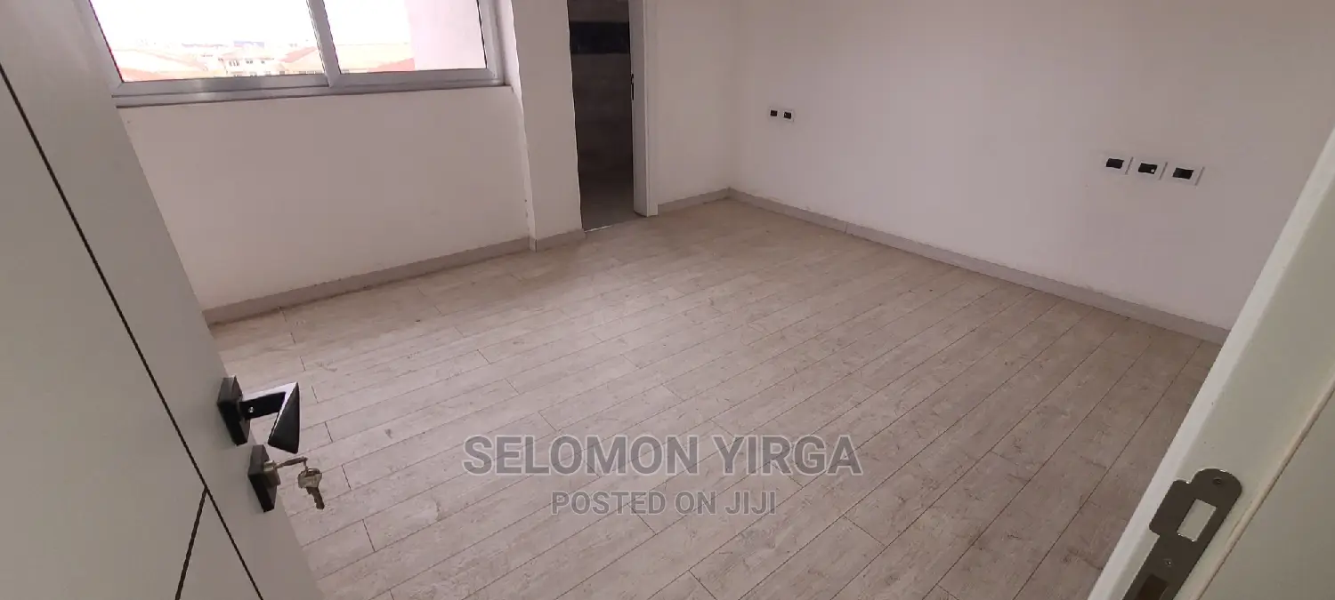 3bdrm Apartment in አድስ አበባ, Bole for rent