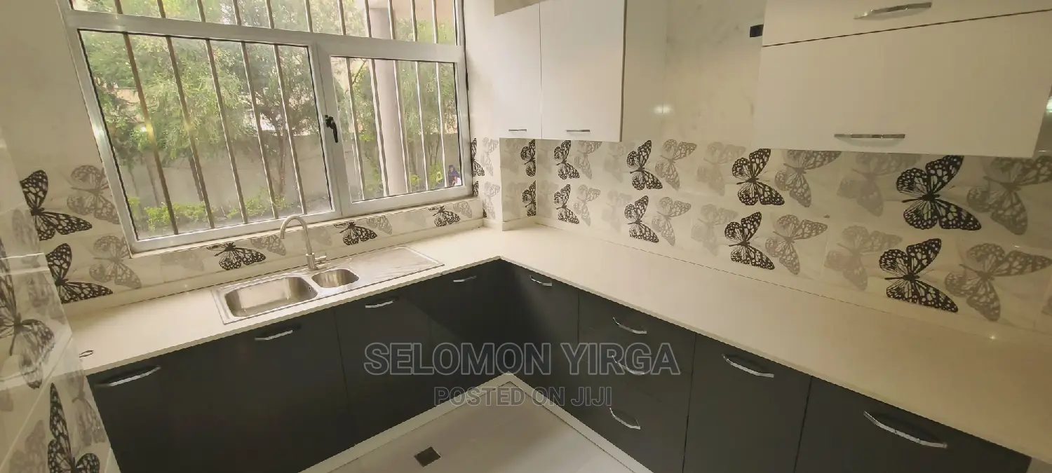 3bdrm Apartment in አድስ አበባ, Bole for rent