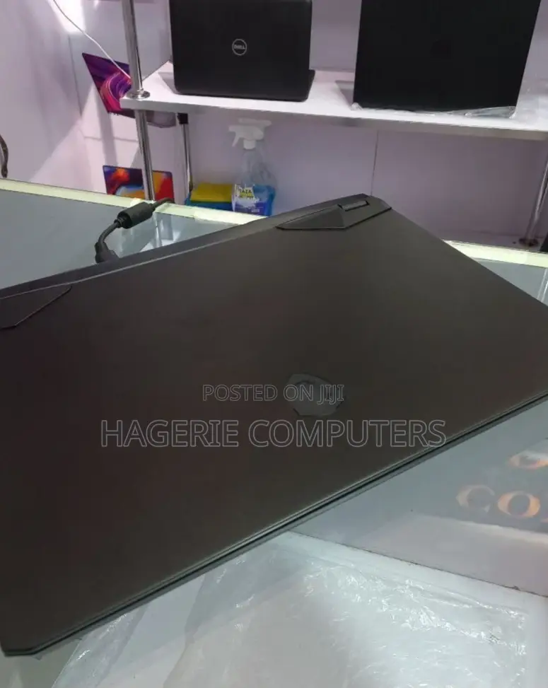 New Laptop MSI GP75 Leopard 16GB Intel Core I7 SSD 1T