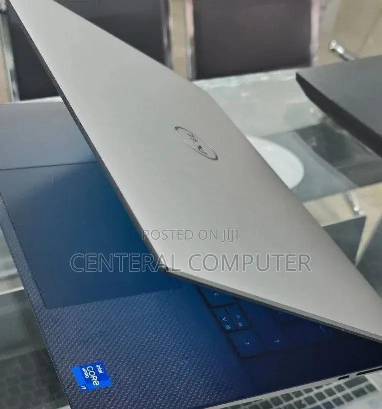 New Laptop Dell Precision 15 3551 16GB Intel Core I7 SSD 512GB