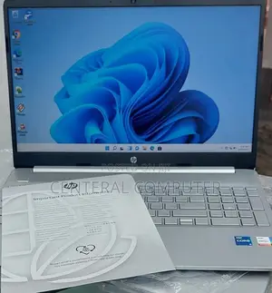 New Laptop HP 8GB Intel Core I7 SSD 512GB