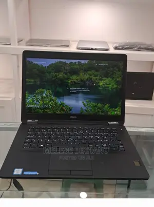 Photo - New Laptop Dell Latitude 5480 4GB Intel Core i5 SSD 256GB