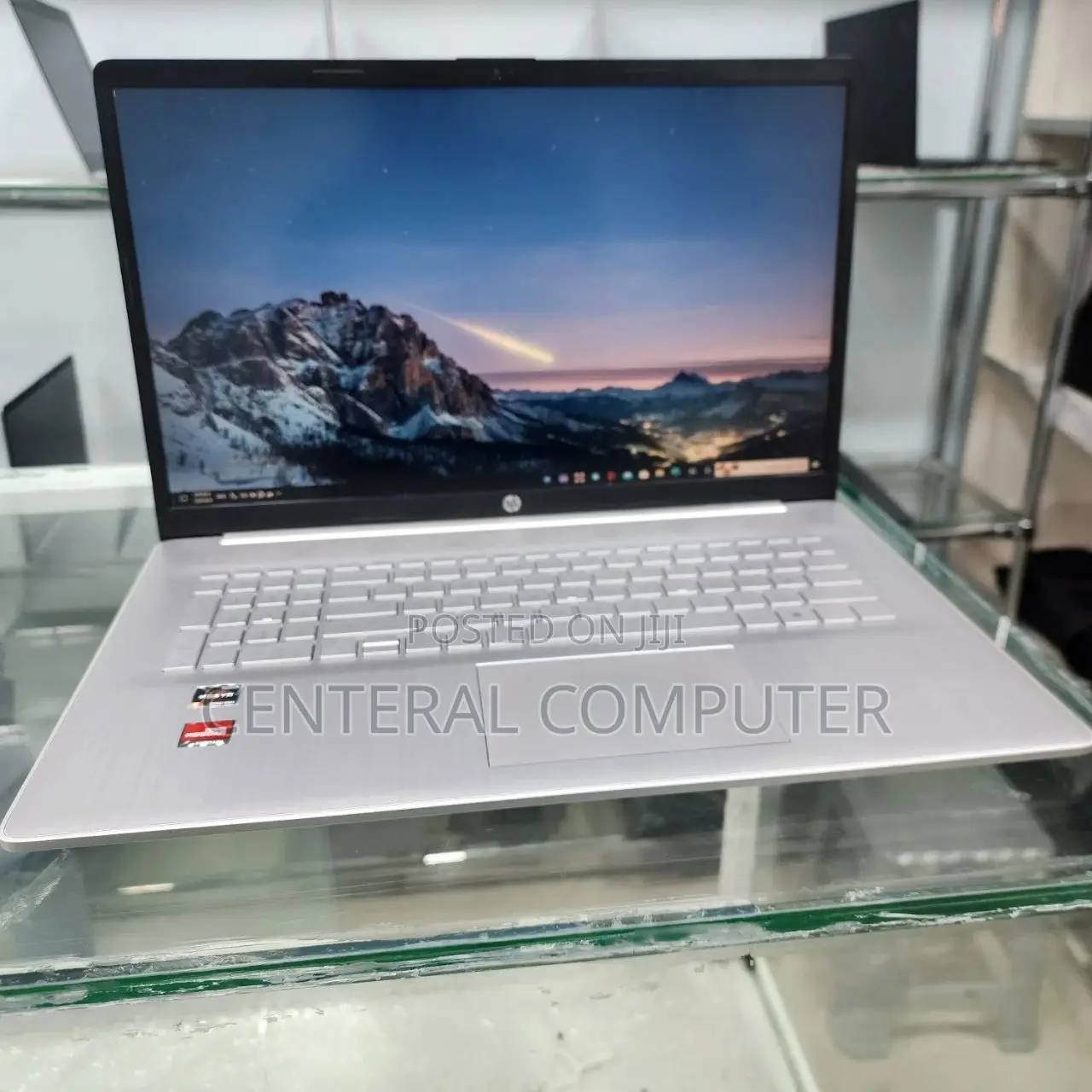 New Laptop HP 8GB AMD Ryzen 5 SSD 512GB