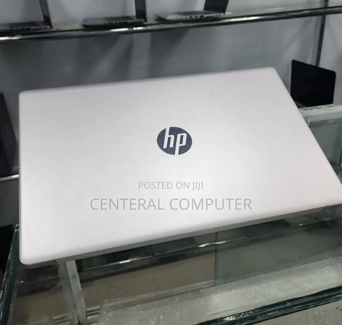 New Laptop HP 8GB AMD Ryzen 5 SSD 512GB