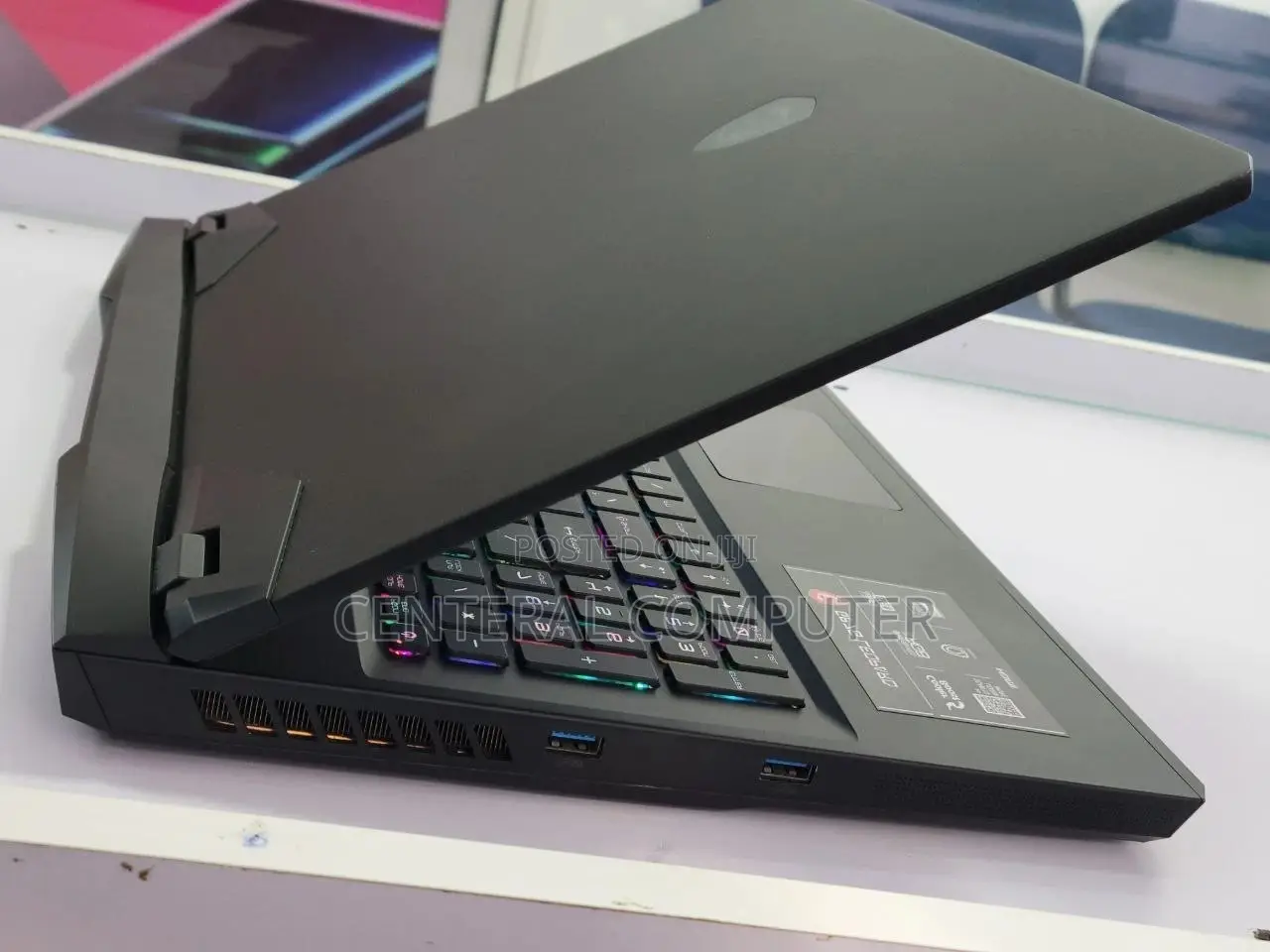 New Laptop MSI 16GB Intel Core I7 SSD 1T