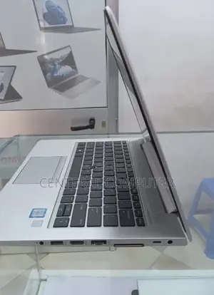 New Laptop HP EliteBook 830 16GB Intel Core I5 SSD 512GB