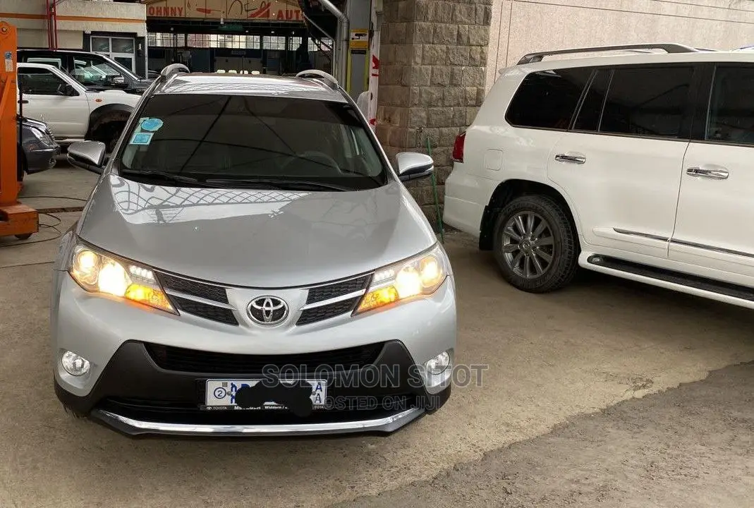 Toyota RAV4 2015 Silver