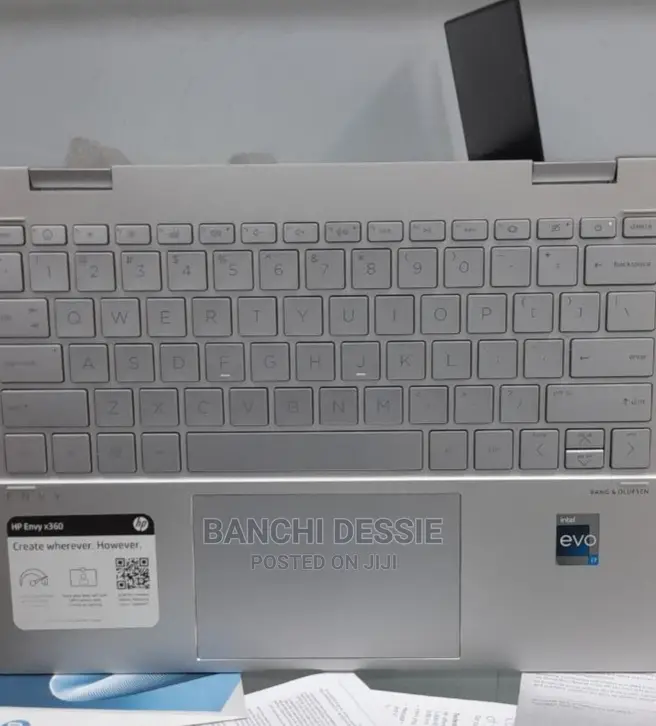 New Laptop HP Envy X360 8GB Intel Core I7 SSD 512GB