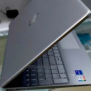 Photo - New Laptop HP 8GB Intel Core I7 SSD 512GB