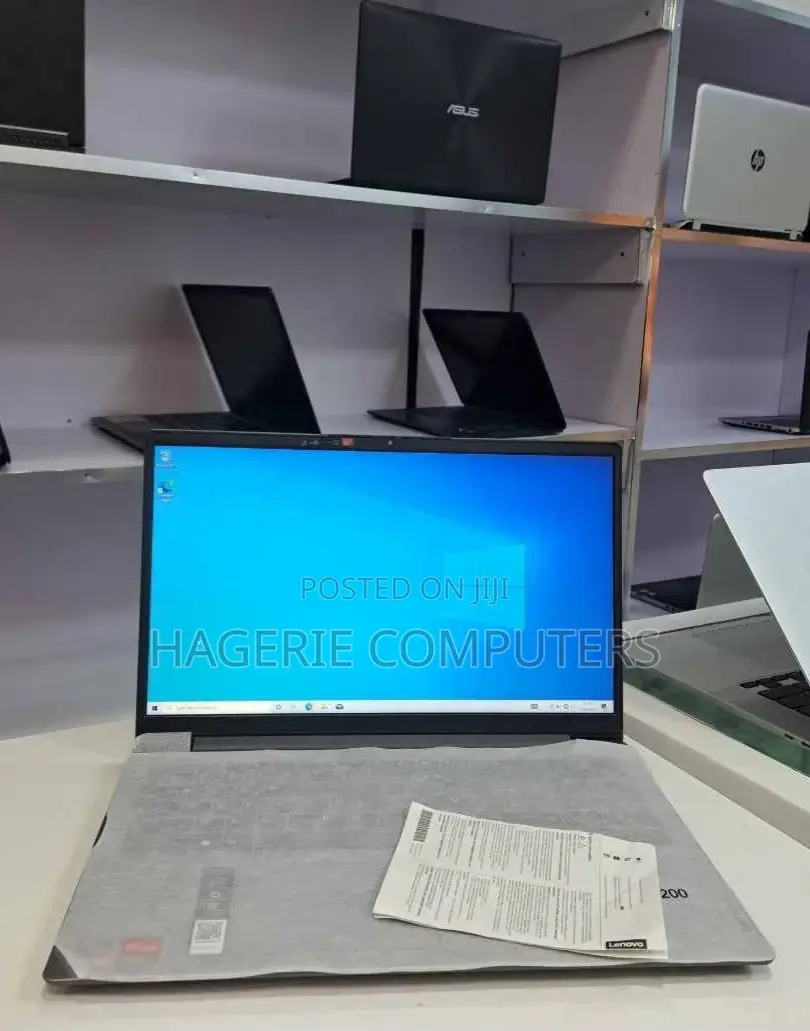 New Laptop Lenovo 8GB AMD Ryzen 7 SSD 512GB