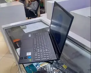 New Laptop 16GB Intel Core I5 SSD 512GB