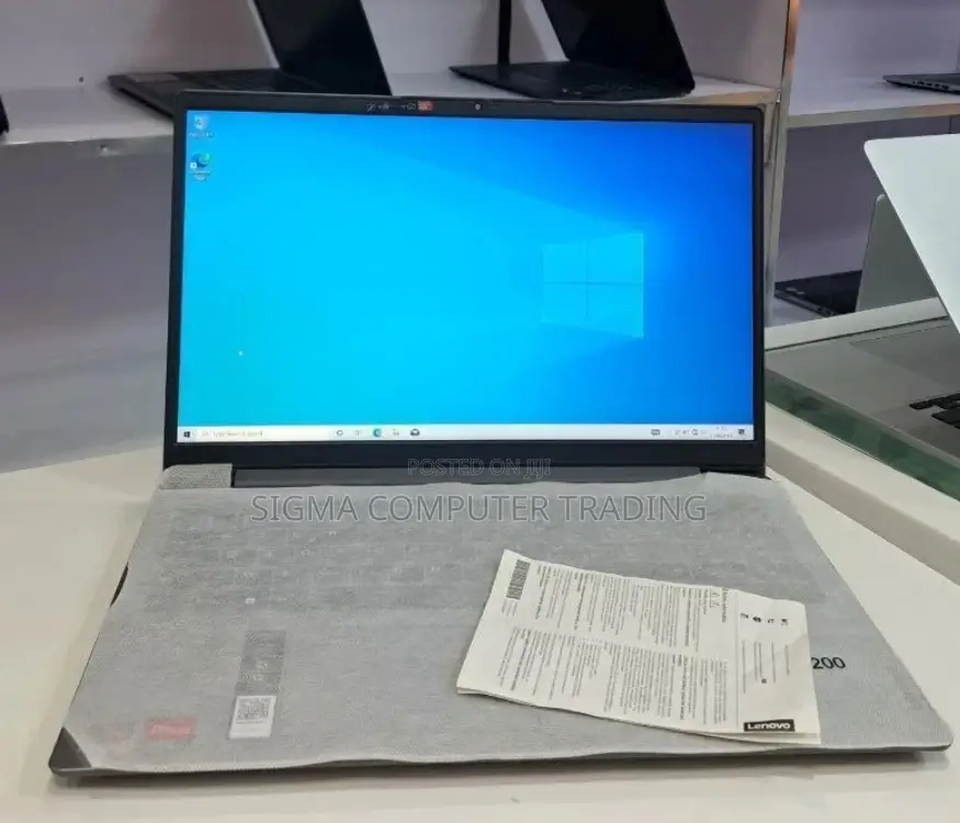 New Laptop Lenovo Ideapad 3 8GB AMD Ryzen 5 SSD 256GB