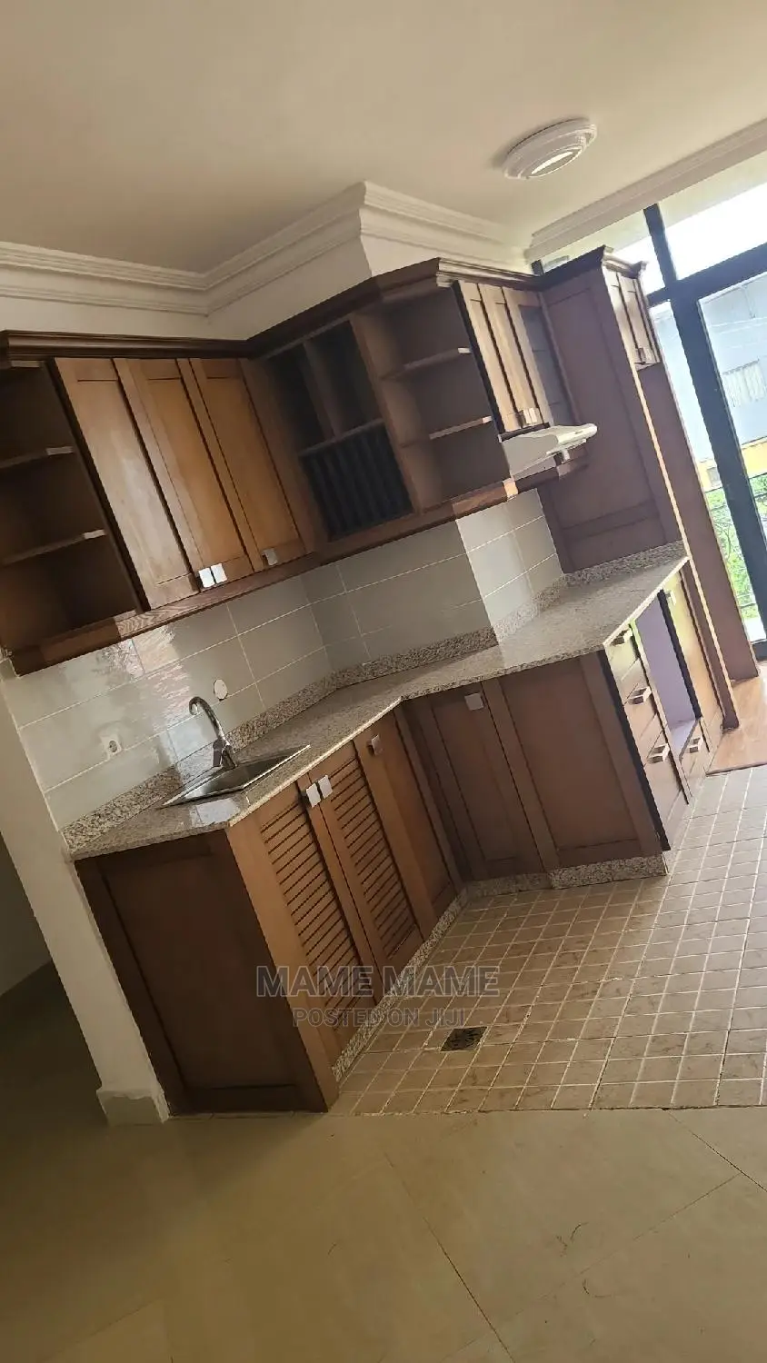 3bdrm Apartment in Addis Abeba, Bole for rent