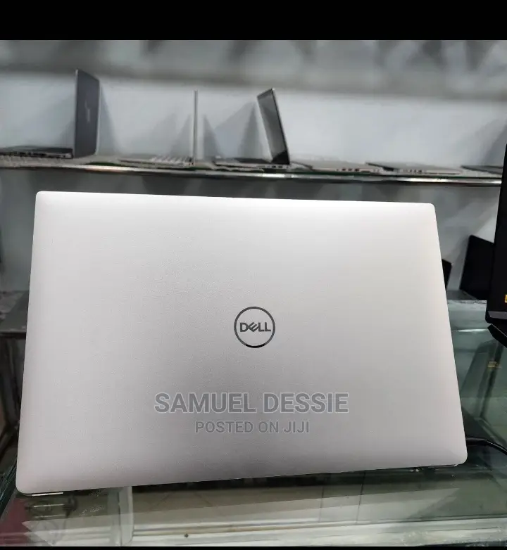 New Laptop Dell XPS 15 16GB Intel Core I7 SSD 512GB