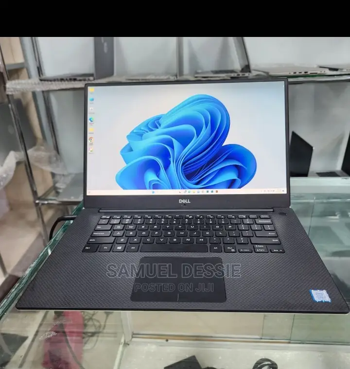New Laptop Dell XPS 15 16GB Intel Core I7 SSD 512GB