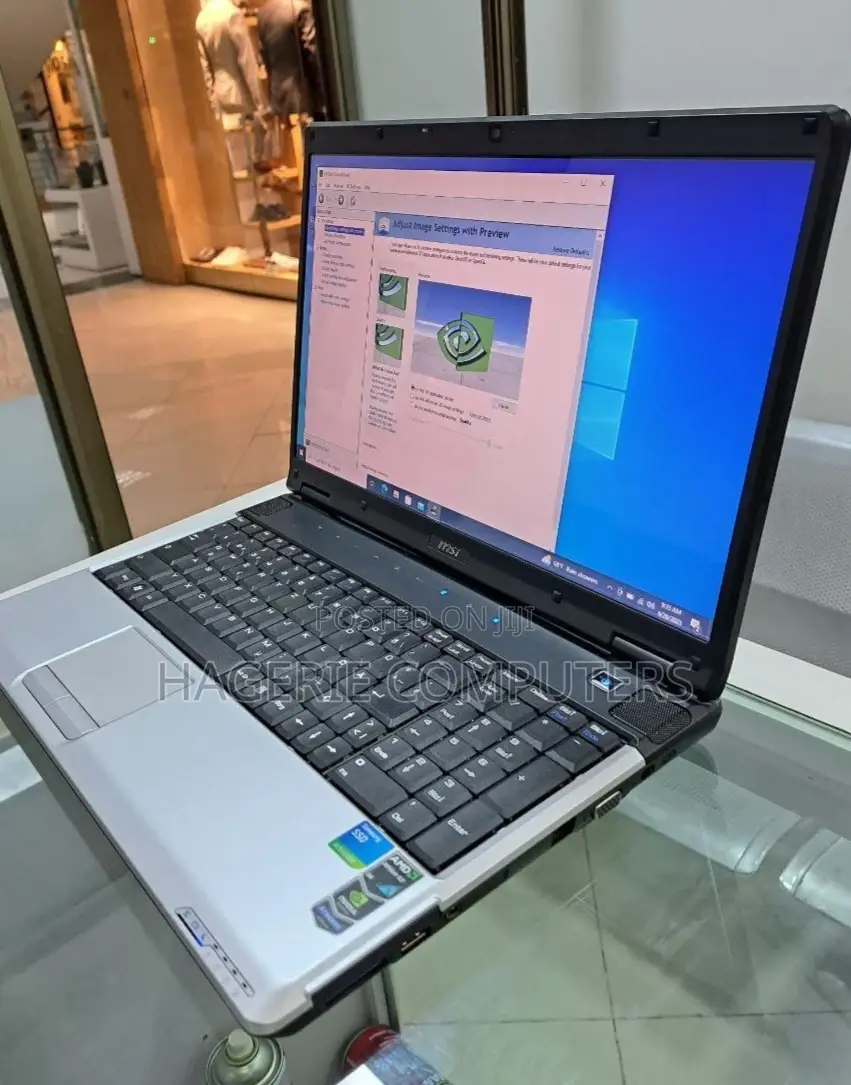 New Laptop MSI CR500 4GB AMD SSD 256GB