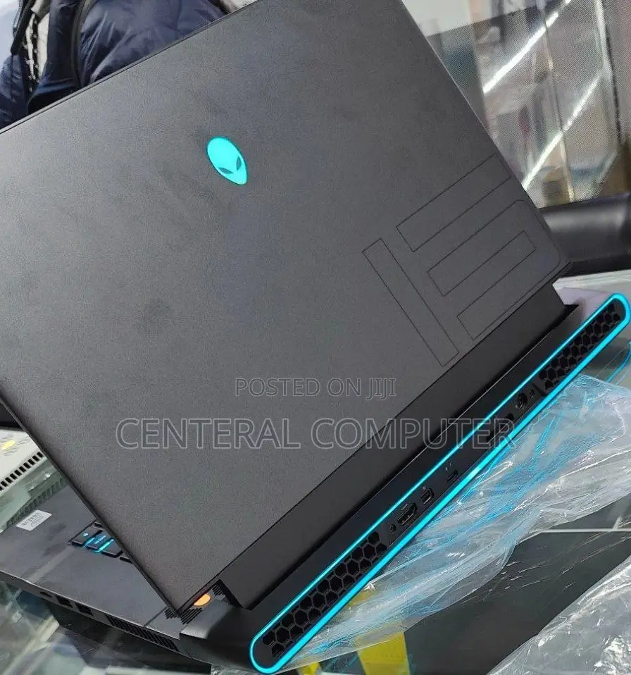 New Laptop Alienware Area-51m 32GB Intel Core I9 SSD 1T