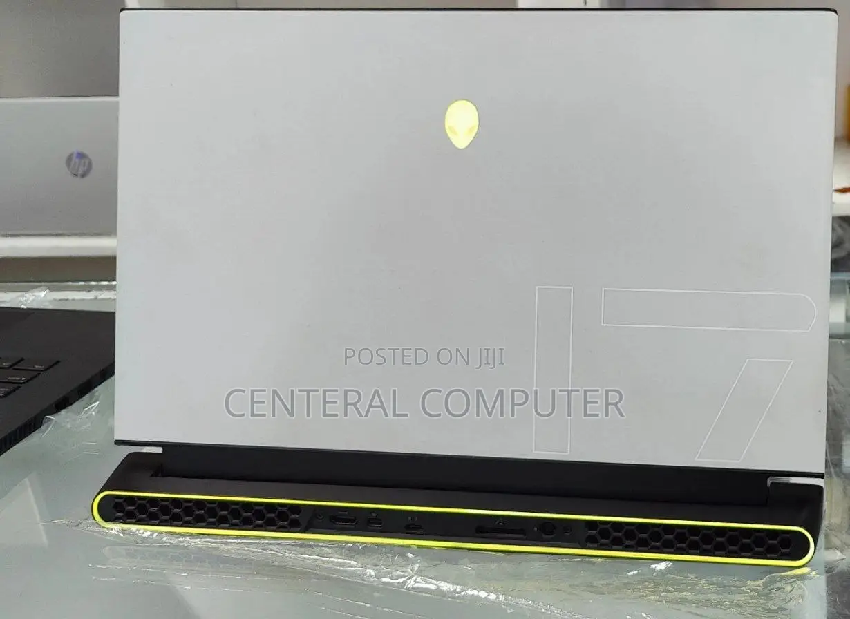 New Laptop Alienware M17x R2 32GB Intel Core I7 SSD 1.5T