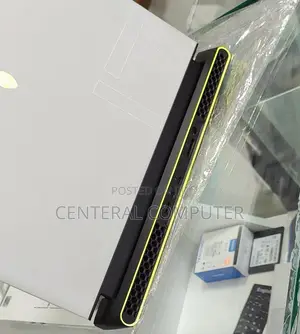 New Laptop Alienware M17x R2 32GB Intel Core I7 SSD 1.5T