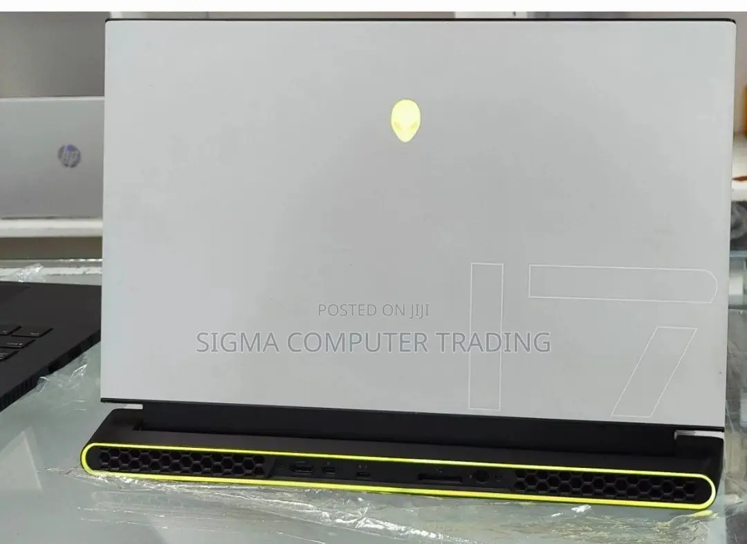 New Laptop Alienware M17x R2 32GB Intel Core I7 SSD 1.5T