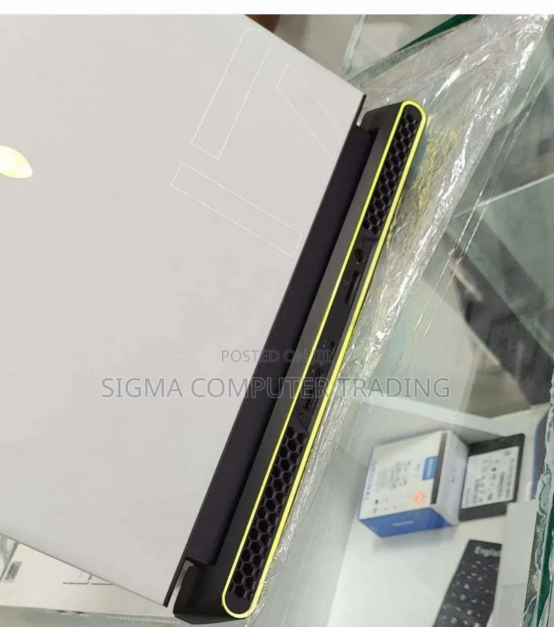 New Laptop Alienware M17x R2 32GB Intel Core I7 SSD 1.5T