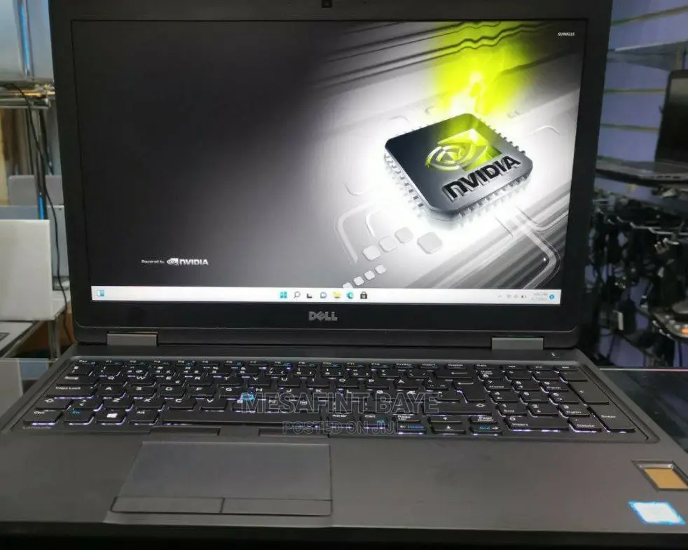 New Laptop Dell Latitude 5580 8GB Intel Core I5 SSD 256GB