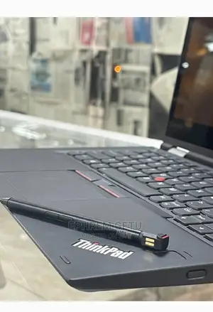 New Laptop Lenovo ThinkPad Yoga 370 8GB Intel Core I5 SSD 256GB