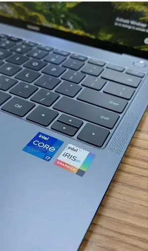 New Laptop Huawei MateBook HZ-W19 16GB Intel Core I7 SSD 512GB