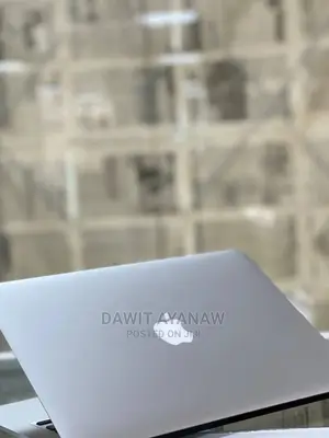 New Laptop Apple MacBook Air 2017 8GB Intel SSD 256GB