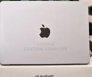 New Laptop Apple MacBook Air 2022 M2 8GB Apple M2 SSD 512GB