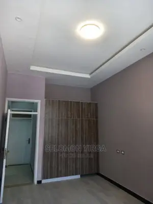 3bdrm Villa in አድስ አበባ, Bole for sale
