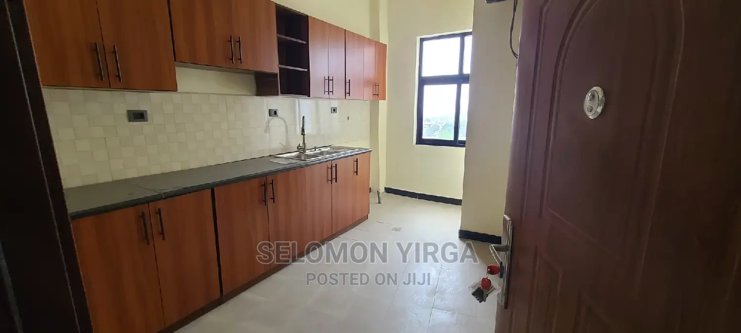 3bdrm Apartment in አድስ አበባ, Bole for rent
