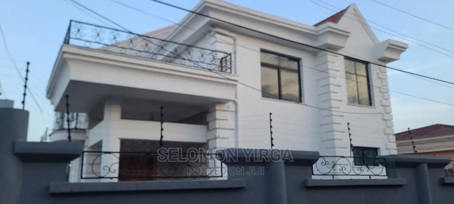 5bdrm House in አድስ, Yeka for sale