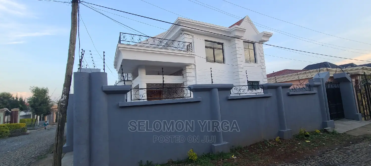 5bdrm House in አድስ, Yeka for sale