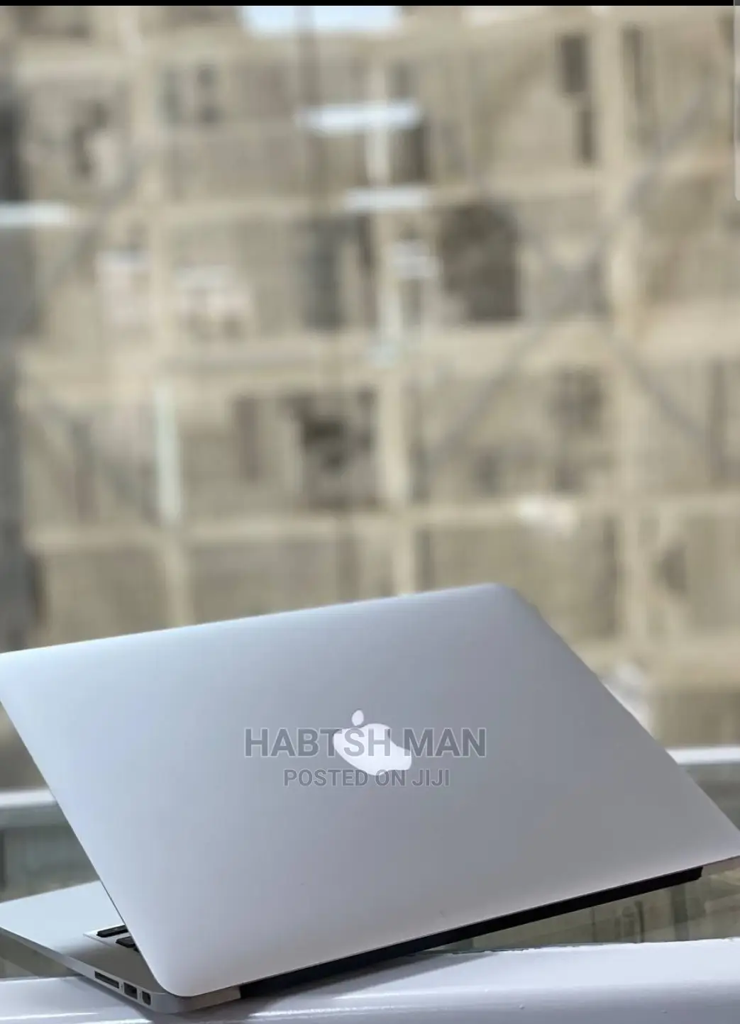 New Laptop Apple MacBook 2017 8GB Intel Core i5 SSD 256GB