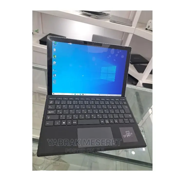 New Laptop Microsoft Surface 8GB Intel Core I5 SSD 128GB