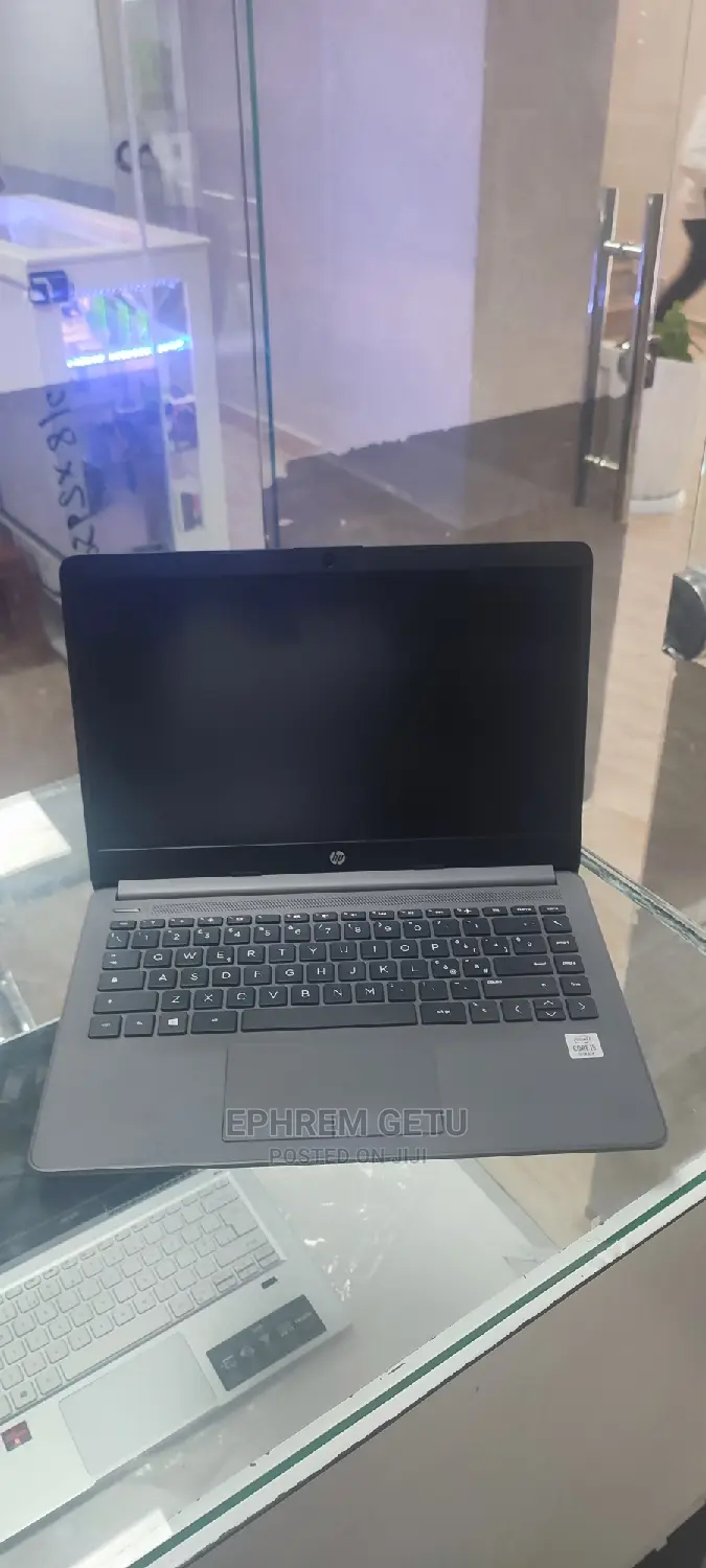 New Laptop HP Stream Notebook 8GB Intel Core I5 HDD 1T