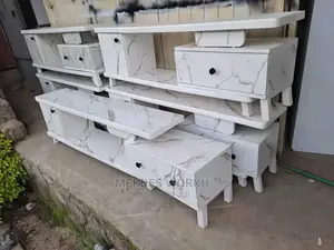Tv Stand (Tv ሲታንድ)