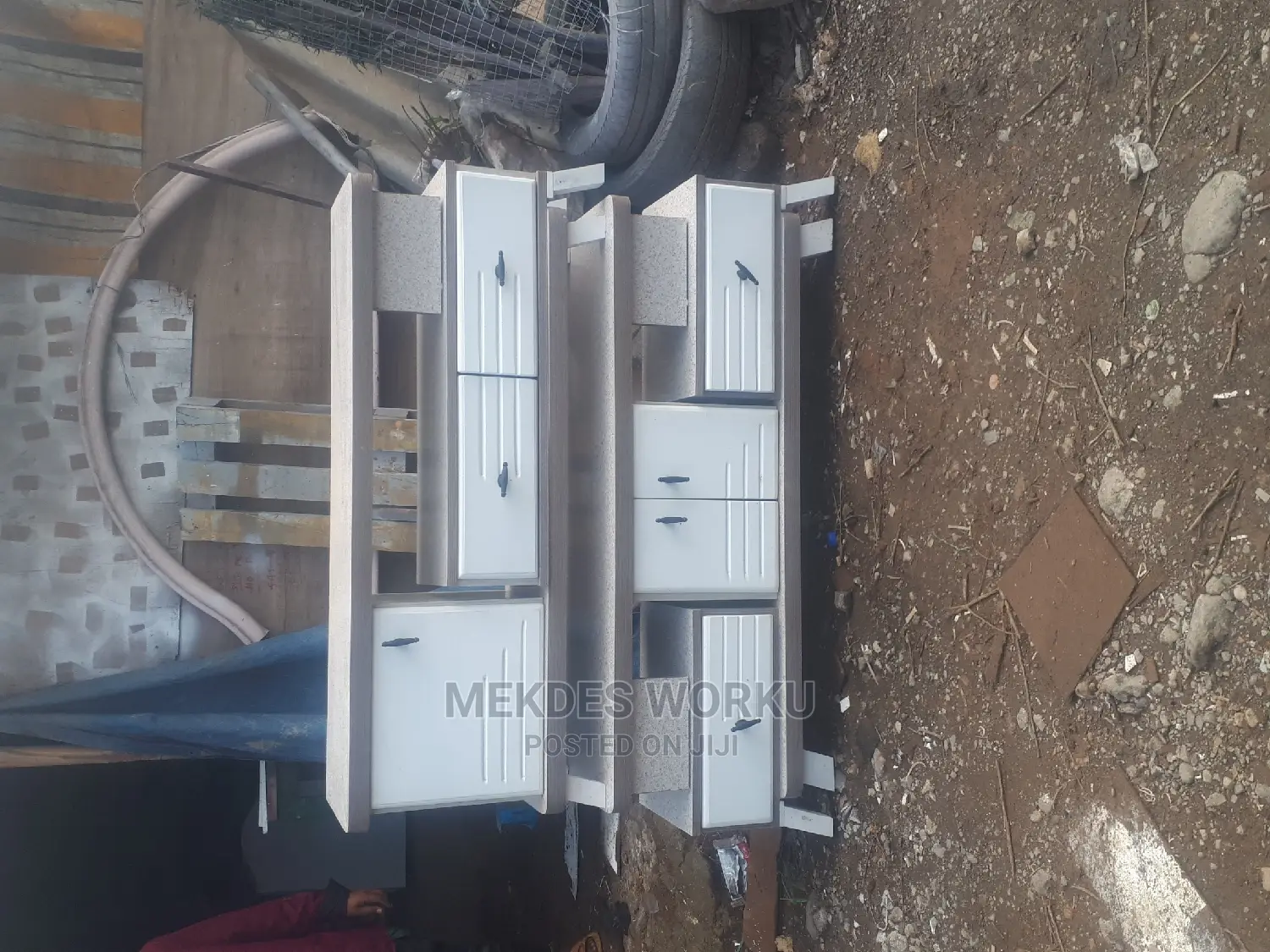 Tv Stand (Tv ሲታንድ)