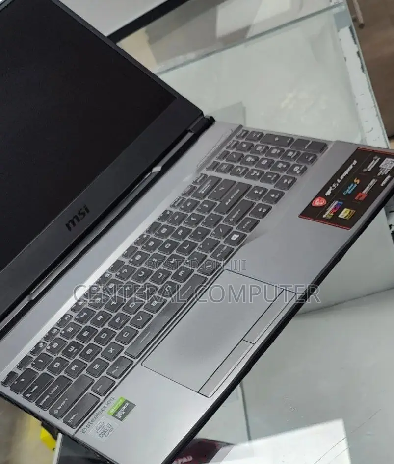 New Laptop MSI 16GB Intel Core I5 SSD 512GB