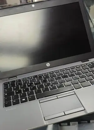 Photo - New Laptop HP EliteBook 820 8GB Intel Core I5 HDD 500GB