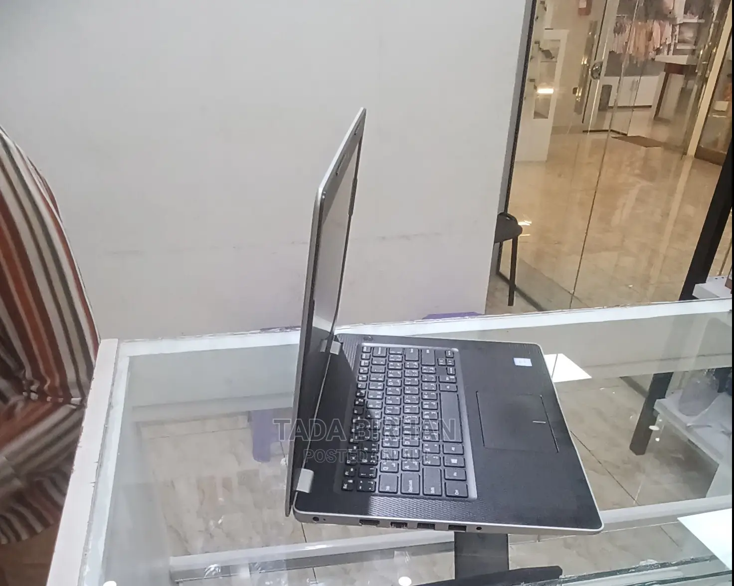 Laptop Dell XPS 15 4GB Intel Core I3 SSD 256GB