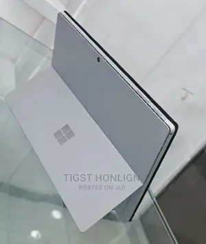 New Laptop Microsoft Surface 8GB Intel Core I5 SSD 128GB
