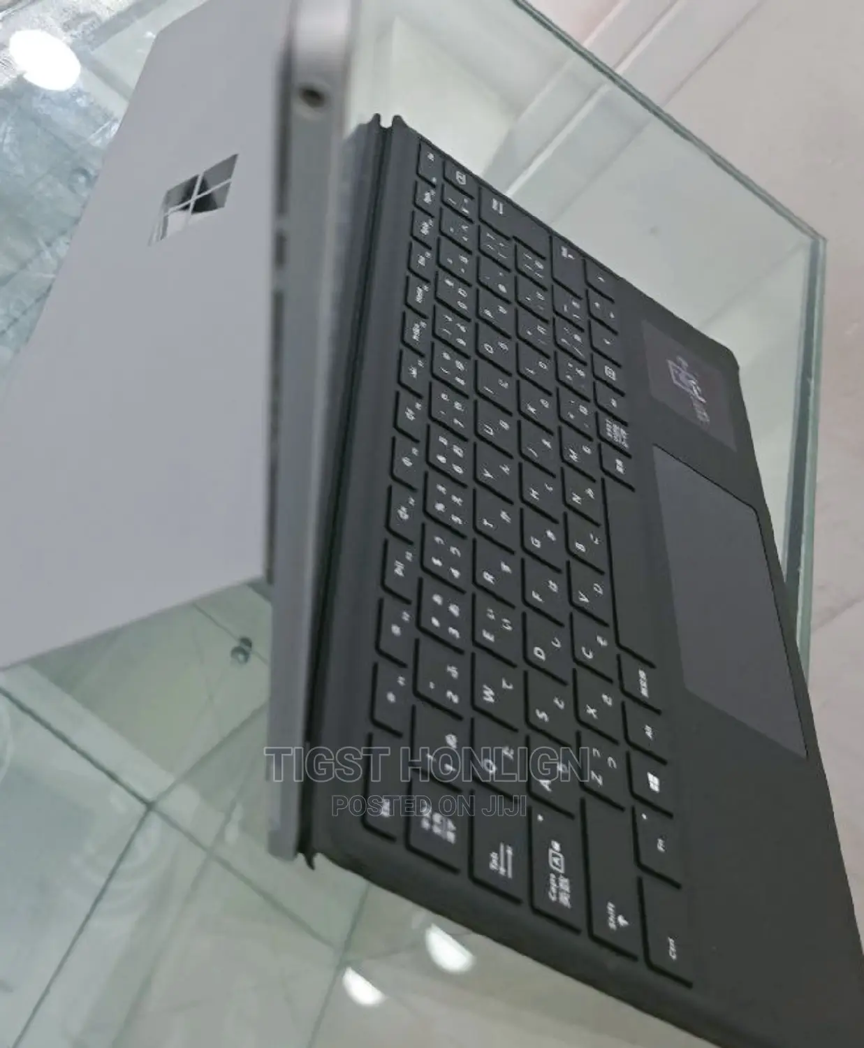 New Laptop Microsoft Surface 8GB Intel Core I5 SSD 128GB