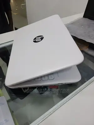 New Laptop HP Stream Notebook 4GB Intel Pentium SSD 128GB