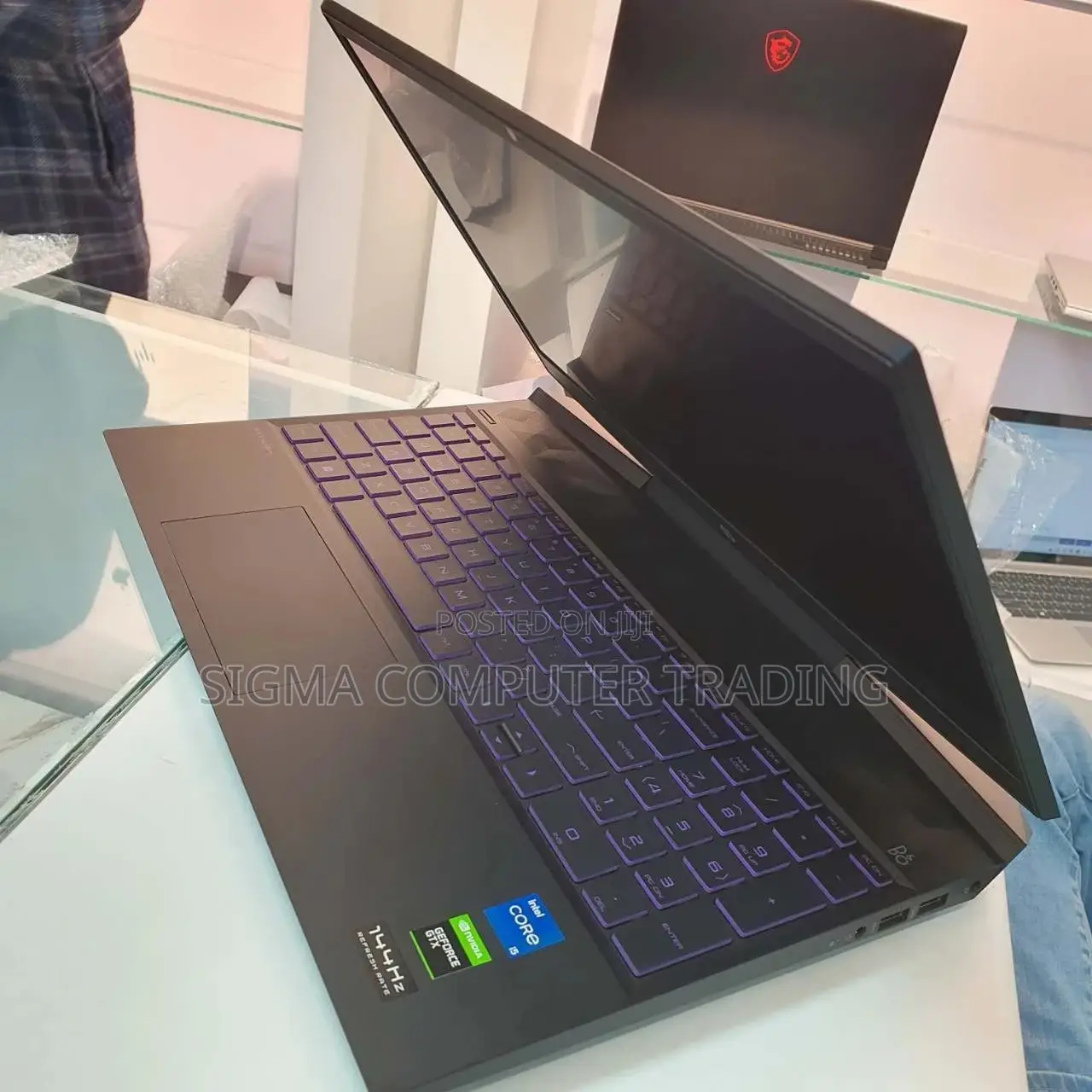 New Laptop HP Pavilion 15 8GB Intel Core I5 HDD+SSD 1T