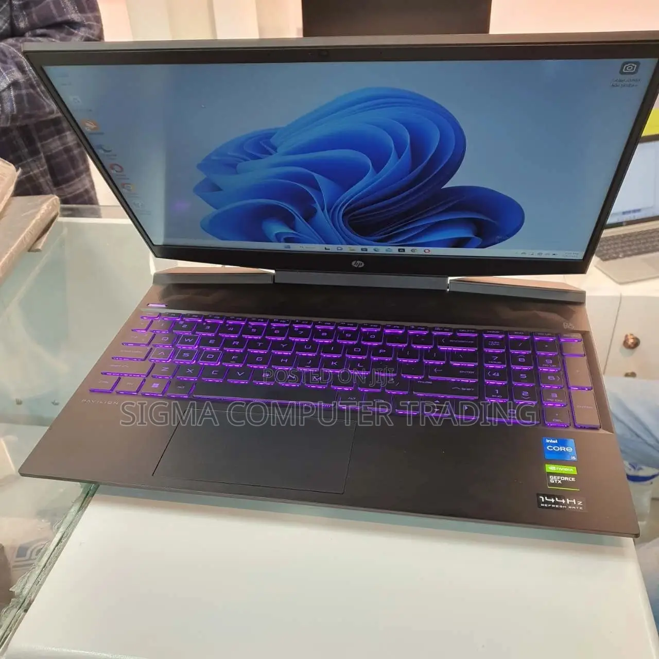 New Laptop HP Pavilion 15 8GB Intel Core I5 HDD+SSD 1T