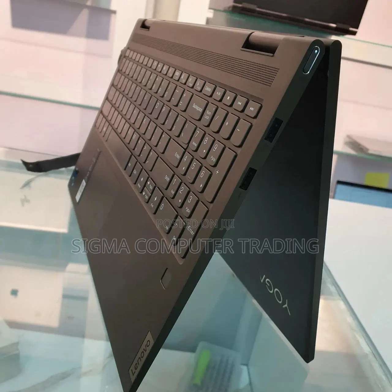 New Laptop Lenovo Yoga 700 12GB Intel Core I7 SSD 512GB